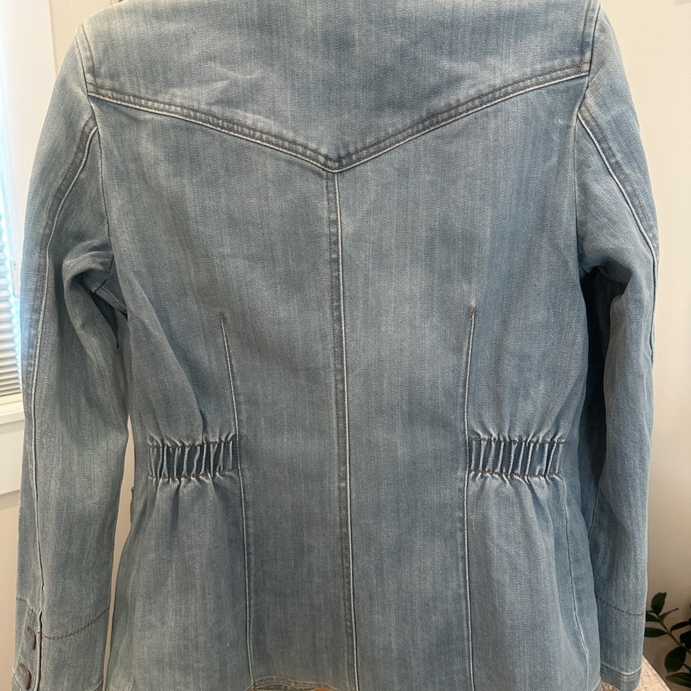 Carols’ Denim Light Wash Denim Blazer Jacket / Size S (fits medium) - Picture 5 of 5